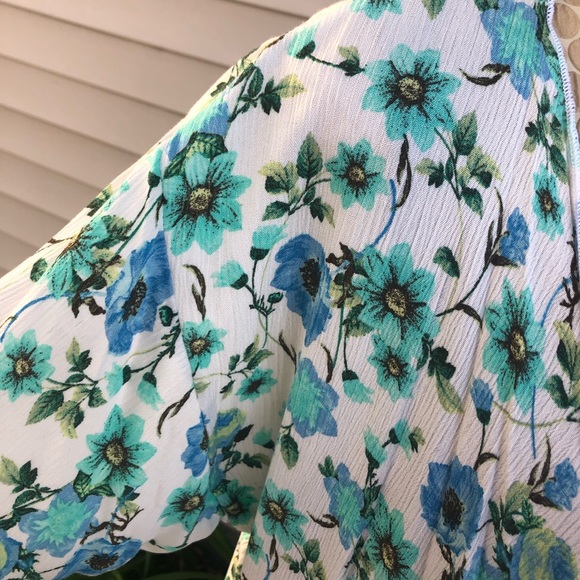Floral! LuLaRoe Shirley Kimono - Picture 3 of 8